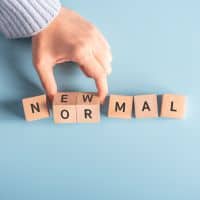 Zamagljen mozak, ispadanje kose, ubrzani rad srca... Neobični simptomi mogu biti znak dugog COVID-a
								